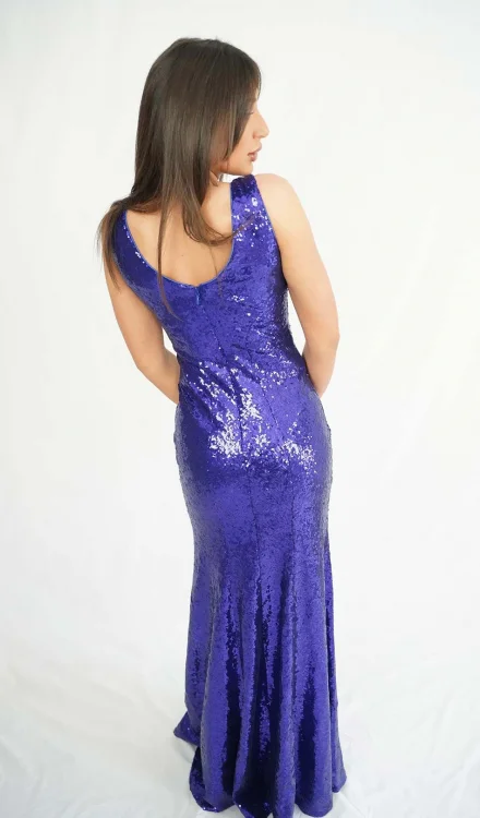 Goddiva plava duga haljina s ljuskicama